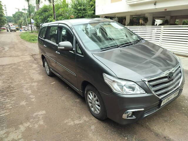 Used Toyota Innova [2009-2012] 2.0 VX 8 STR in Vadodara