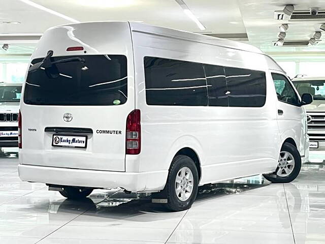 Used Toyota Commuter HiAce 3.0 L in Mumbai