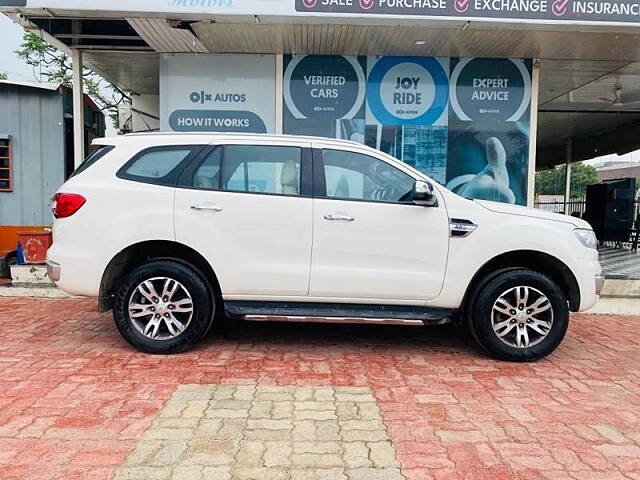 Used Ford Endeavour [2016-2019] Titanium 2.2 4x2 AT [2016-2018] in Ahmedabad