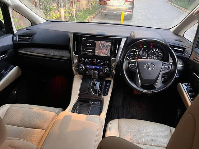 Used Toyota Vellfire VIP – Executive Lounge in Delhi