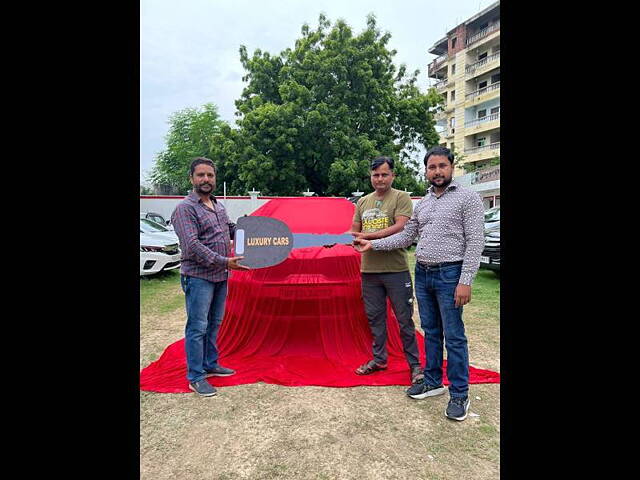 Used Mahindra XUV500 [2015-2018] W8 [2015-2017] in Lucknow