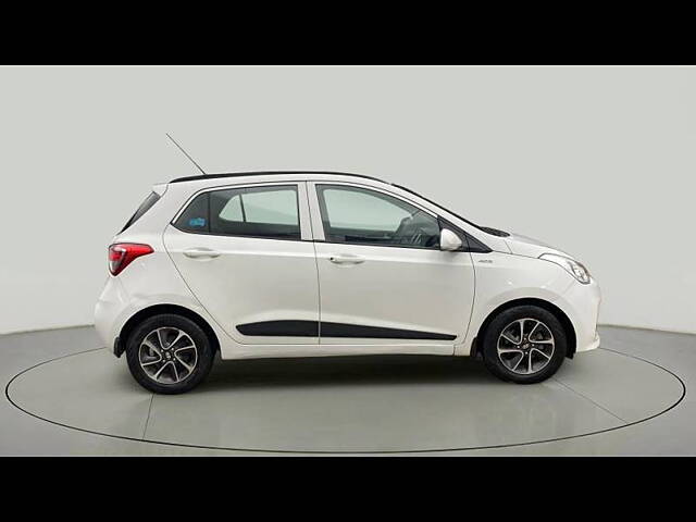 Used Hyundai Grand i10 Sportz (O) AT 1.2 Kappa VTVT [2017-2018] in Delhi