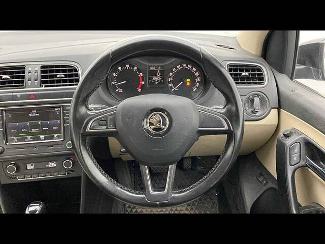 Used Skoda Rapid Style 1.6 MPI AT in Hyderabad