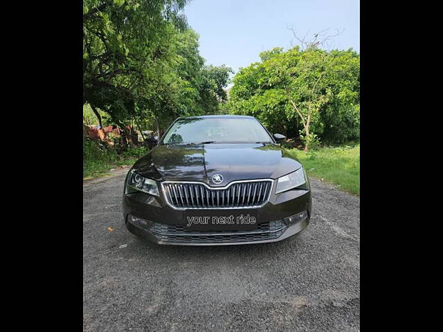 Used 2016 Skoda Superb in Delhi