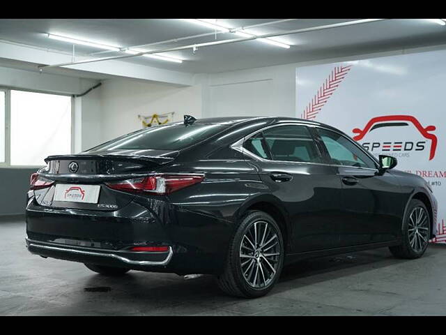 Used Lexus ES 300h Luxury in Hyderabad