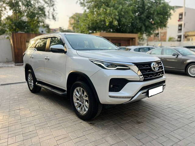 Used Toyota Fortuner 4X4 AT 2.8 Diesel in Delhi