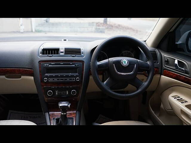 Used Skoda Laura Elegance 2.0 TDI CR AT in Nashik