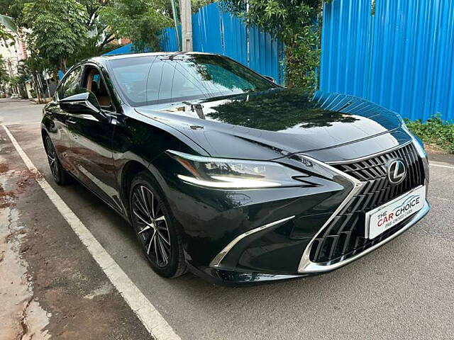 Used Lexus ES 300h Luxury in Hyderabad