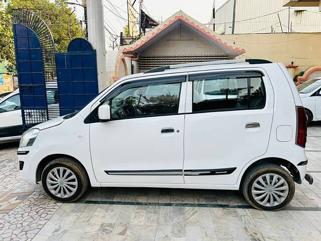 Used Maruti Suzuki Wagon R 1.0 [2014-2019] VXI in Kanpur