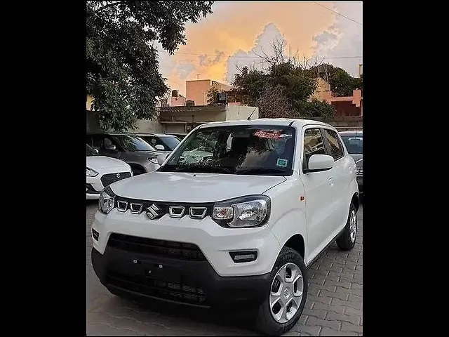 maruti suzuki s presso showroom near me