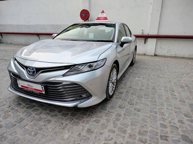 Used Toyota Camry Hybrid in Delhi