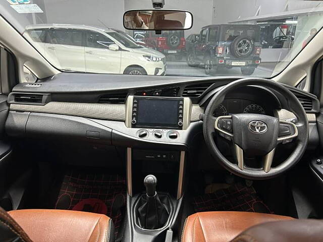 Used Toyota Innova Crysta [2016-2020] 2.4 G 8 STR [2016-2017] in Hyderabad