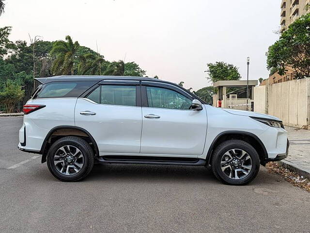 Used Toyota Fortuner 4X2 AT 2.8 Legender in Pune