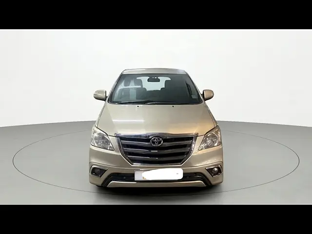 Used 2013 Toyota Innova in Zirakpur