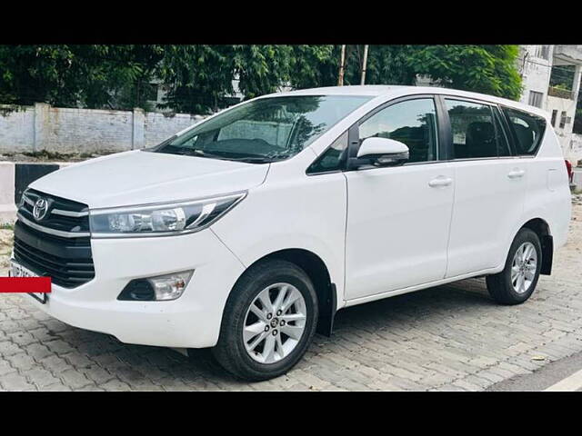 Used Toyota Innova Crysta [2016-2020] 2.4 G 8 STR [2016-2017] in Kanpur