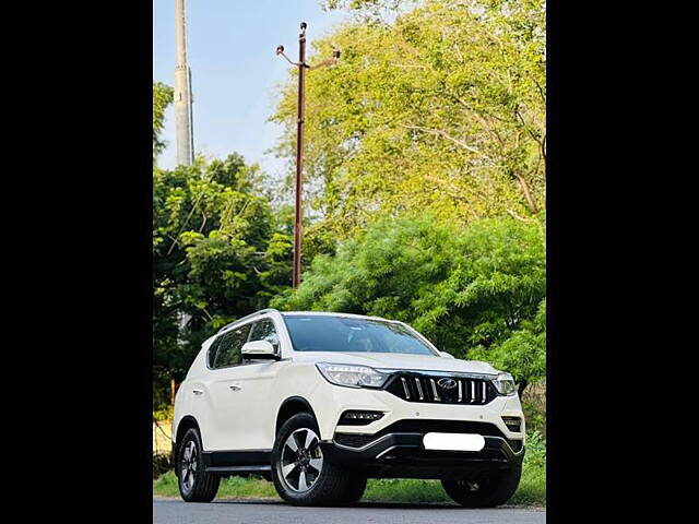 Used Mahindra Alturas G4 2WD High AT in Vadodara