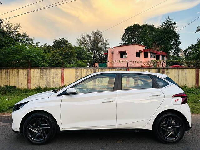 Used Hyundai i20 [2020-2023] Sportz 1.2 MT [2020-2023] in Vadodara