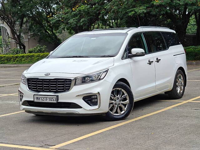 Used 2021 Kia Carnival in Pune