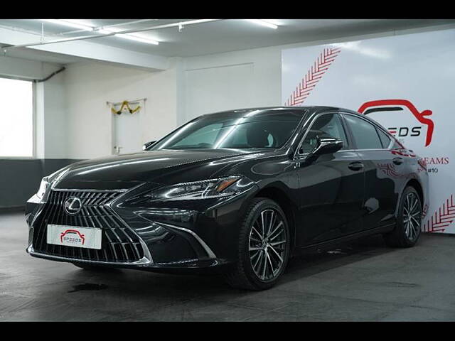 Used Lexus ES 300h Luxury in Hyderabad