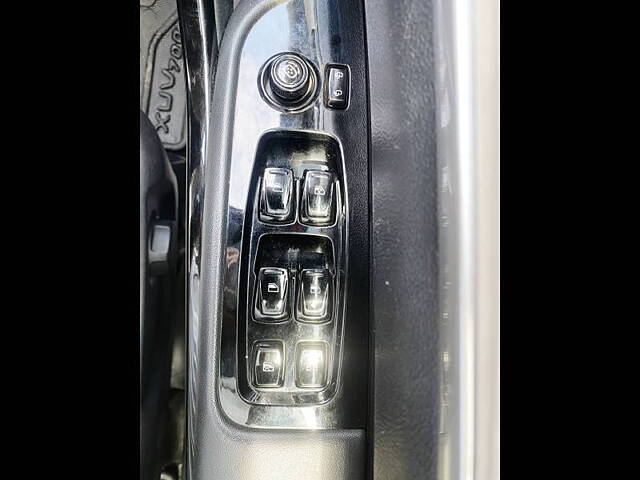 Used Mahindra XUV700 AX 7 Petrol AT Luxury Pack 7 STR [2021] in Mumbai