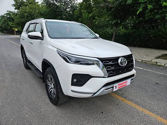 Used Toyota Fortuner 4X2 AT 2.8 Diesel in Delhi