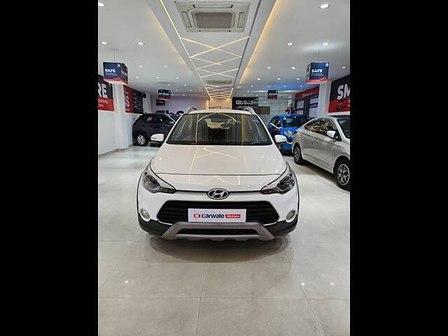 Used 2017 Hyundai i20 Active in Kanpur