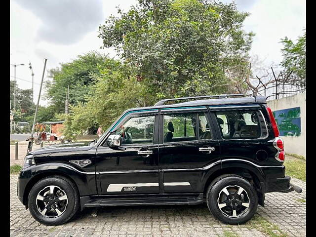 Used Mahindra Scorpio S11 MT 7S CC in Delhi