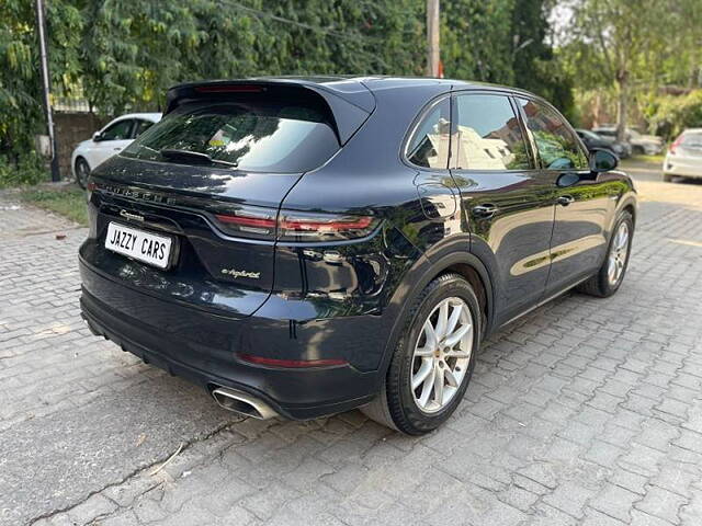 Used Porsche Cayenne E-Hybrid in Delhi