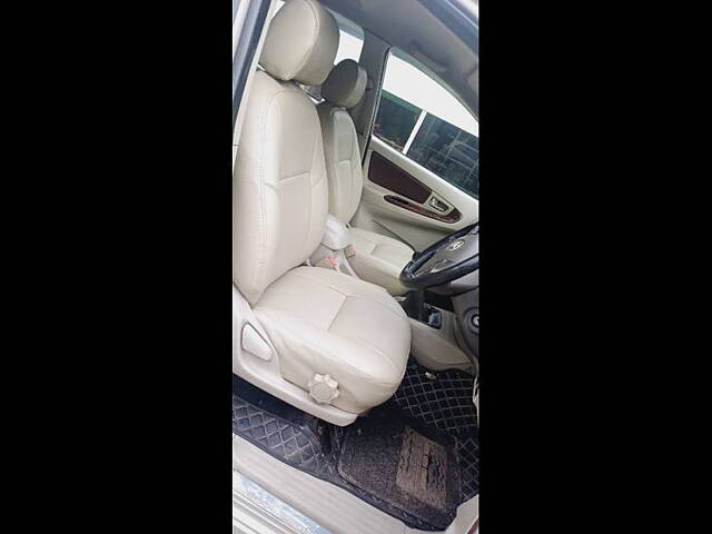 Used Toyota Innova [2013-2014] 2.5 VX 8 STR BS-III in Hyderabad