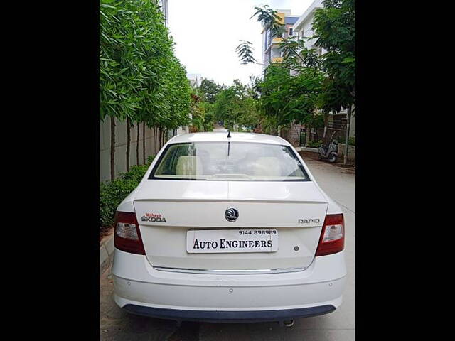 Used Skoda Rapid Style 1.6 MPI AT in Hyderabad