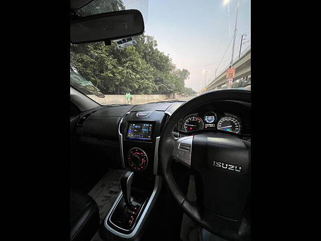 Used Isuzu MU-X [2017-2018] 4x2 in Delhi