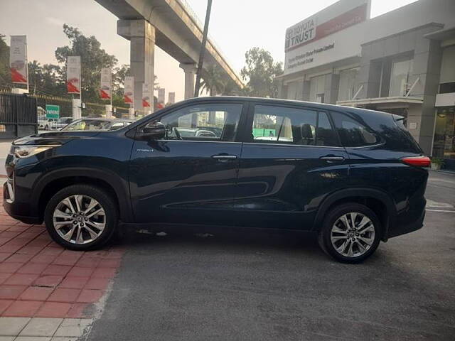 Used Toyota Innova Hycross ZX Hybrid 7 STR in Bangalore