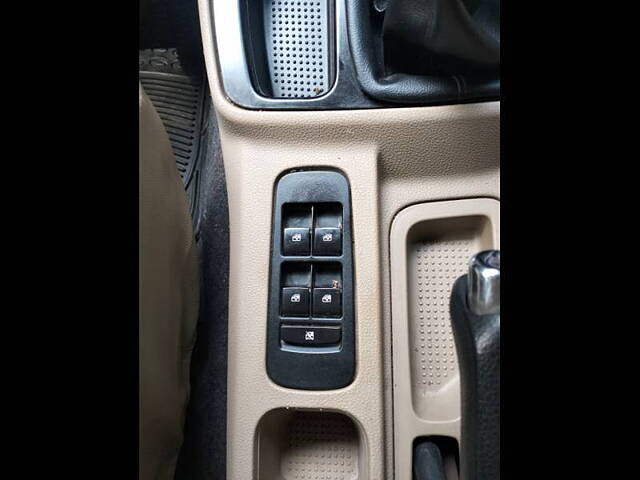 Used Mahindra TUV300 [2015-2019] T8 in Kolkata