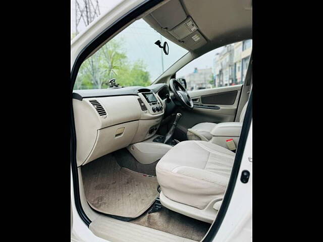 Used Toyota Innova [2013-2014] 2.5 GX 7 STR BS-III in Chandigarh