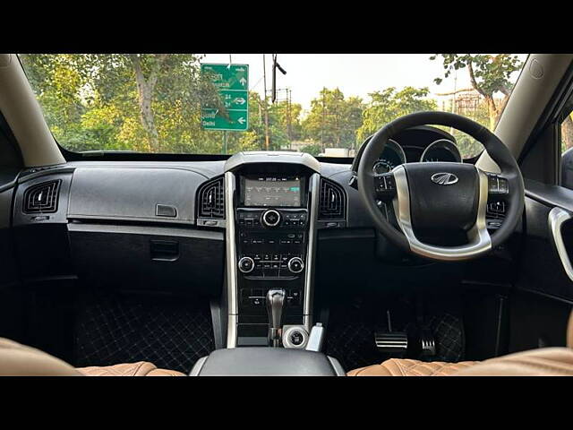 Used Mahindra XUV500 W11 AT in Noida