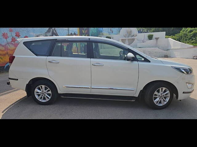 Used Toyota Innova Crysta [2016-2020] 2.4 V Diesel in Lucknow