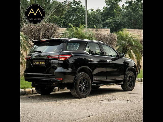 Used Toyota Fortuner 4X2 AT 2.8 Diesel in Delhi