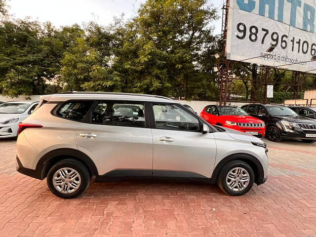 Used Kia Carens [2022-2023] Prestige 1.5 Petrol MT 7 STR in Ahmedabad