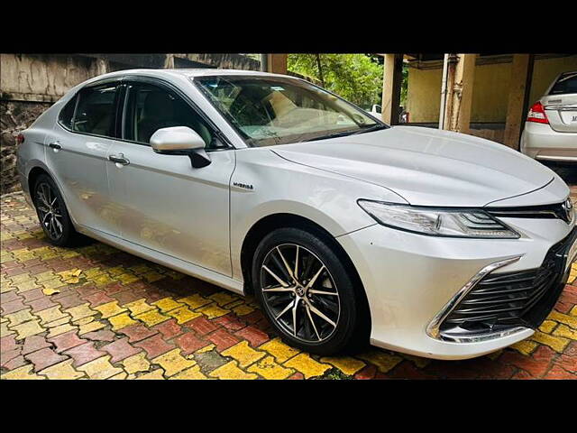 Used Toyota Camry Hybrid in Pune