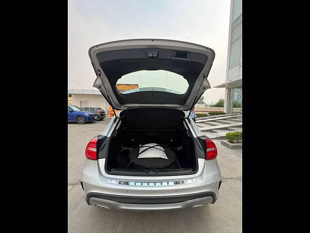 Used Mercedes-Benz GLA [2017-2020] 200 Sport in Delhi