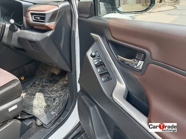 Used Toyota Innova Hycross VX Hybrid 8 STR in Delhi