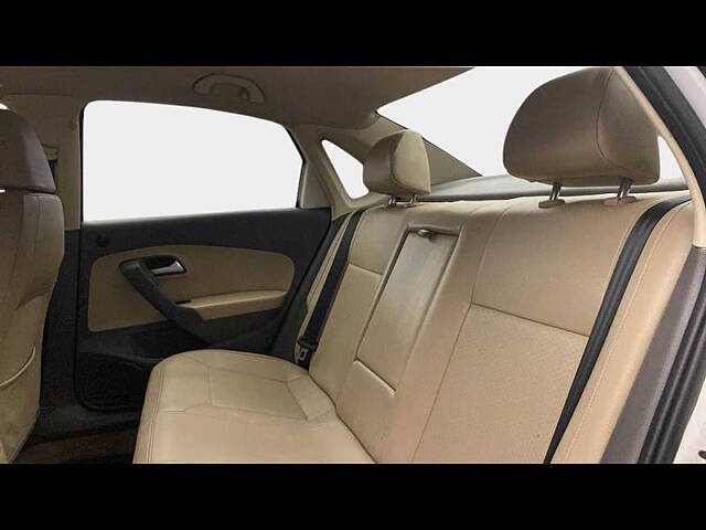 Used Volkswagen Vento [2015-2019] Highline Plus 1.2 (P) AT 16 Alloy in Delhi