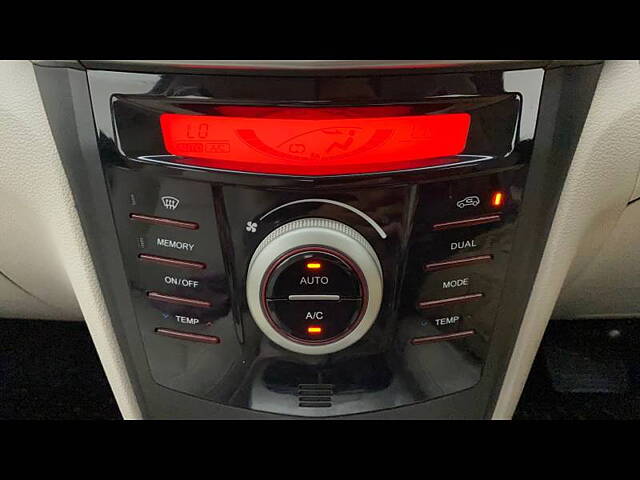 Used Mahindra XUV300 [2019-2024] W8 (O) 1.2 Petrol AMT in Pune