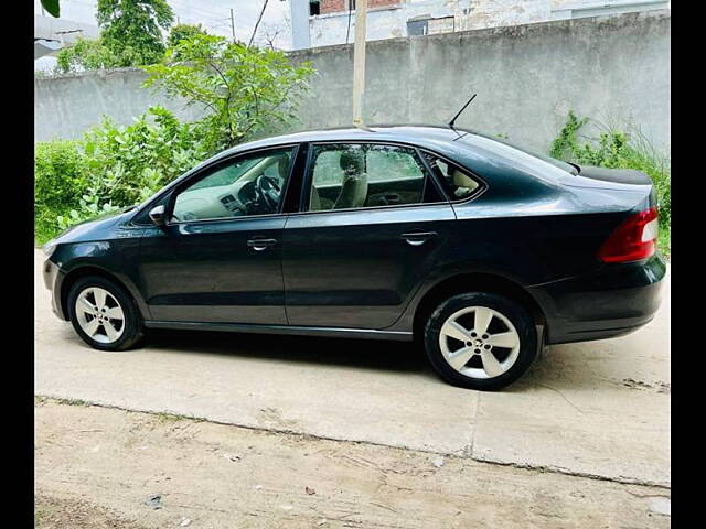 Used Skoda Rapid Style 1.6 MPI in Gurgaon