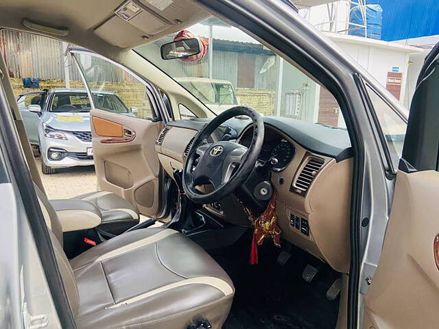 Used Toyota Innova [2015-2016] 2.5 G BS IV 8 STR in Guwahati