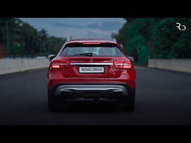 Used Mercedes-Benz GLA [2017-2020] 220 d 4MATIC in Kochi