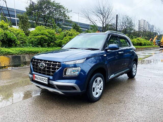 Used 2020 Hyundai Venue in Mumbai