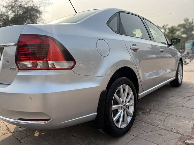 Used Volkswagen Vento [2015-2019] Highline Plus 1.2 (P) AT 16 Alloy in Delhi