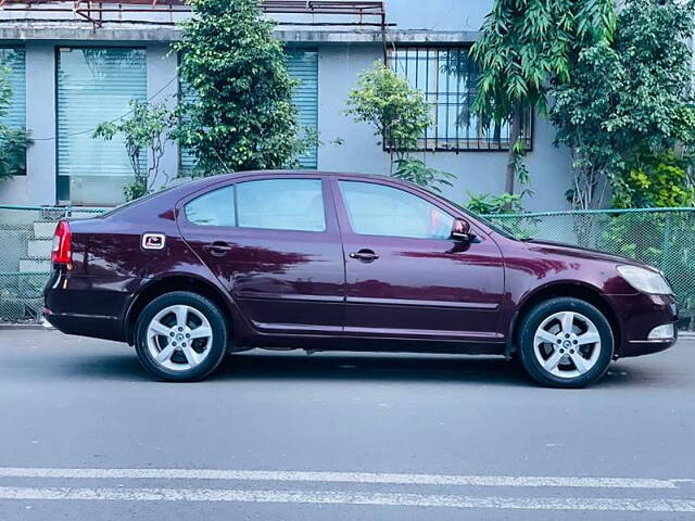 Used Skoda Laura Elegance 2.0 TDI CR MT in Surat