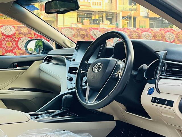 Used Toyota Camry Hybrid in Delhi